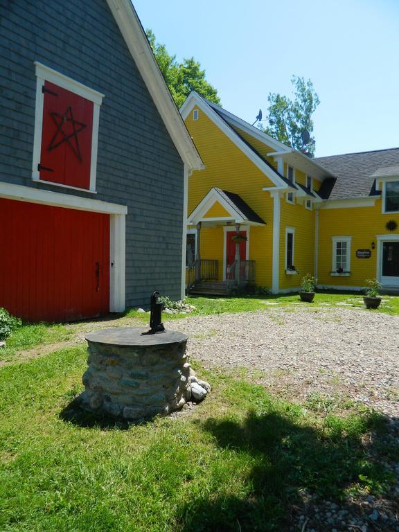 1854, The Maplegrove Inn Riverside Exterior photo